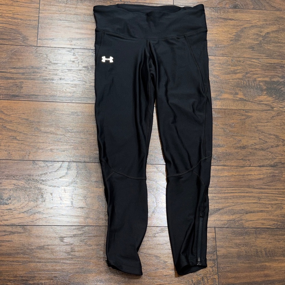Under Armour Black Athletic Compression Leggings with Hip Logo large EUC